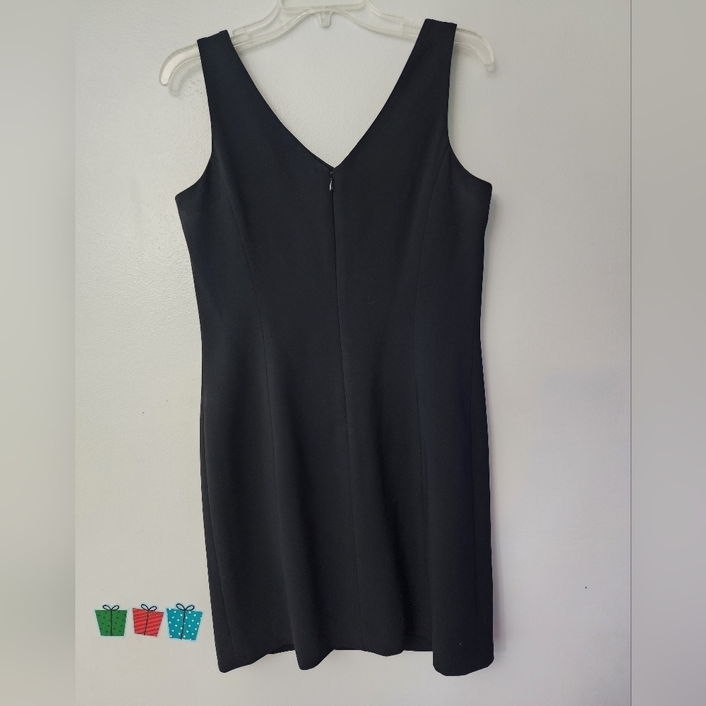 Jones New York Black V Neck Dress Size 6 - Picture 3 of 7
